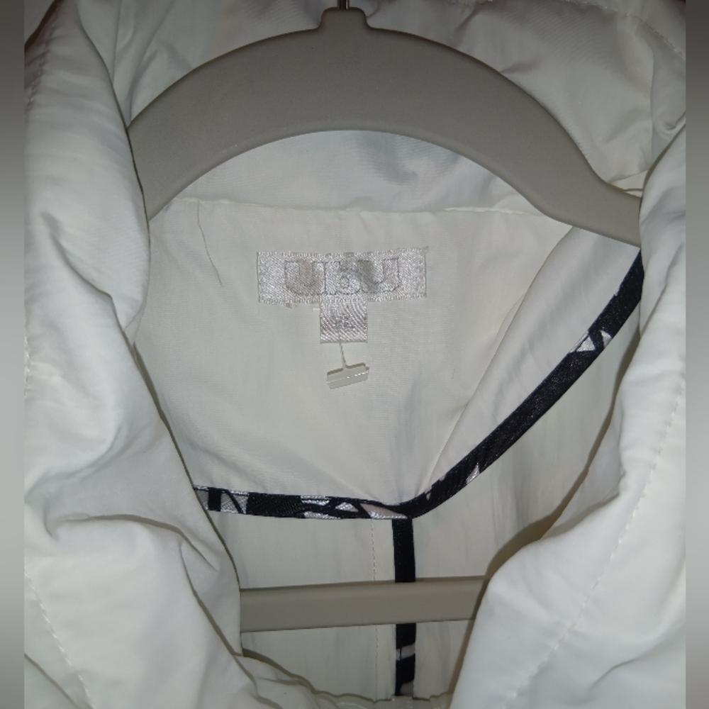 UBU White Water-Repellent Packable Raincoat/Jacket -With Hood Zip Style - XL - Picture 9 of 15